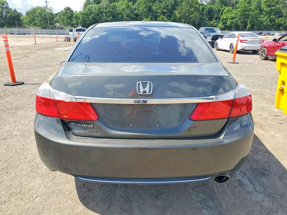 52673096 :رقم المزاد ، 1HGCR2F3XFA039604 vin ، 2015 Honda Accord مزاد بيع