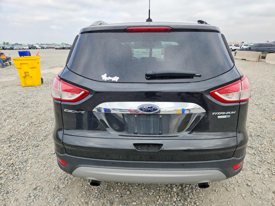 58586626 :رقم المزاد ، 1FMCU9J95FUB30372 vin ، 2015 Ford Escape مزاد بيع