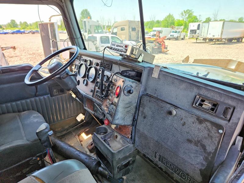 1999 Kenworth Construction მანქანა იყიდება აუქციონზე, vin: 1NKDXUEX0XJ827302, აუქციონის ნომერი: 54900016