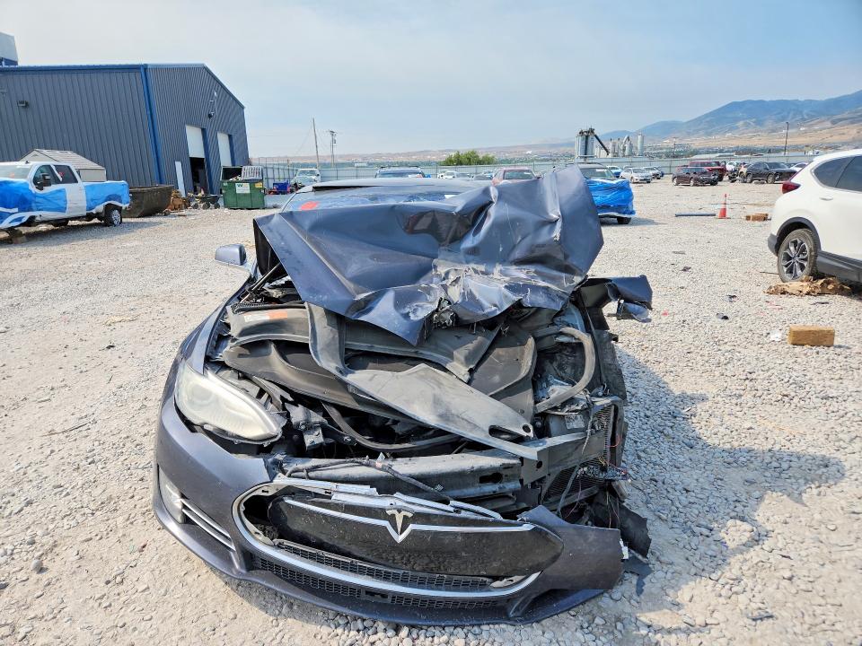 Продажа на аукционе авто 2016 Tesla Model S, vin: 5YJSA1E42GF129604, номер лота: 58374016