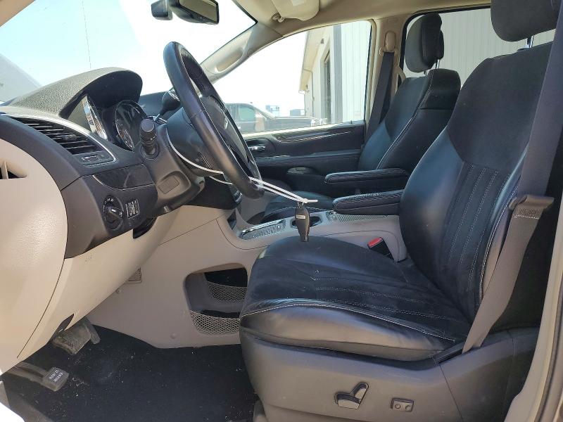 55639576 :رقم المزاد ، 2C4RC1JG9FR741892 vin ، 2015 Chrysler Town & Country مزاد بيع