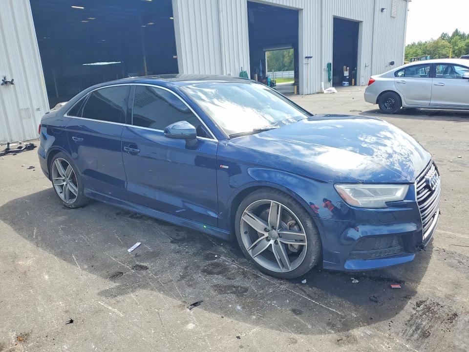 Продажа на аукционе авто 2019 Audi A3, vin: WAUJEGFFXK1018235, номер лота: 57631476