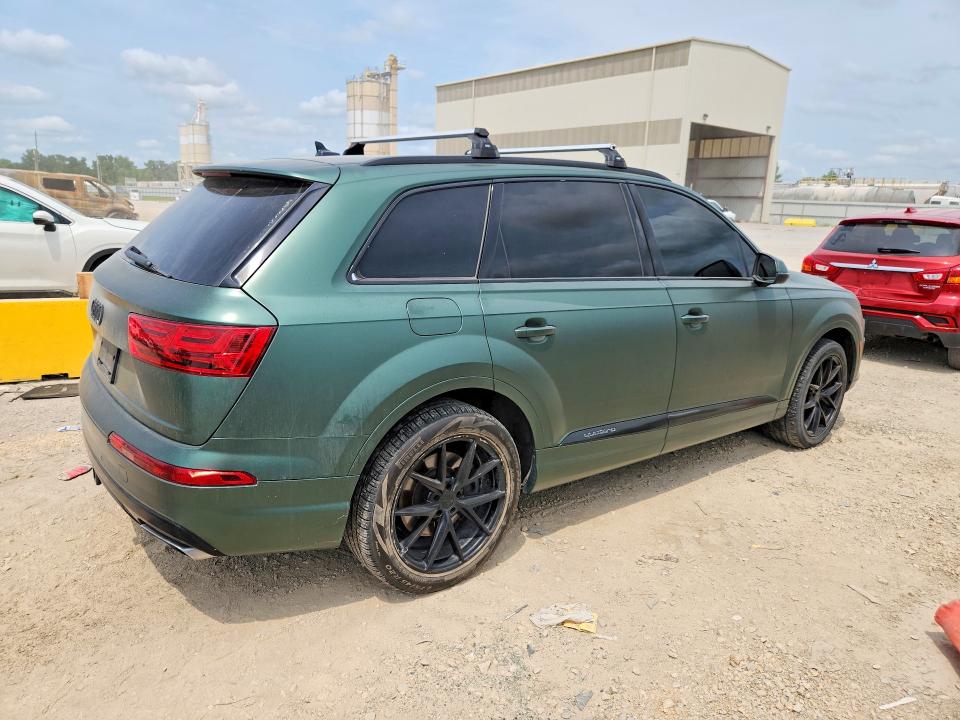 Продаж на аукціоні авто 2018 Audi Q7, vin: WA1VAAF70JD000226, номер лоту: 58849016