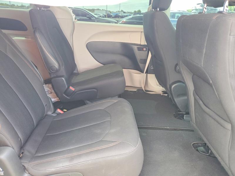 57237546 :رقم المزاد ، 2C4RC1CG6HR708722 vin ، 2017 Chrysler Pacifica مزاد بيع