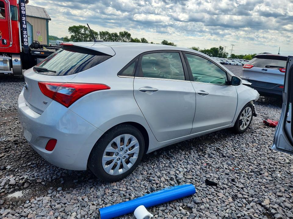 56628446 :رقم المزاد ، KMHD35LH2HU368249 vin ، 2017 Hyundai Elantra Gt مزاد بيع