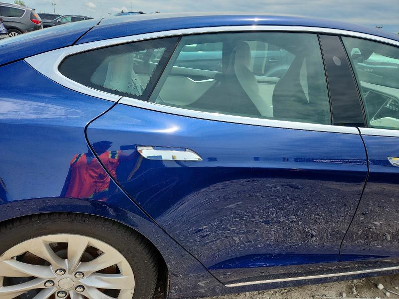 58798696 :رقم المزاد ، 5YJSA1E20HF213260 vin ، 2017 Tesla Model S مزاد بيع