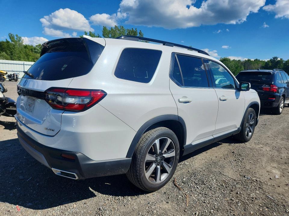 58281146 :رقم المزاد ، 5FNYG1H88PB010978 vin ، 2023 Honda Pilot مزاد بيع