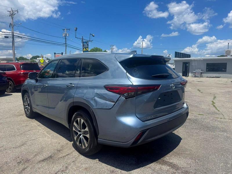 Продажа на аукционе авто 2022 Toyota Highlander, vin: 5TDGZRAH0NS123413, номер лота: 59116136