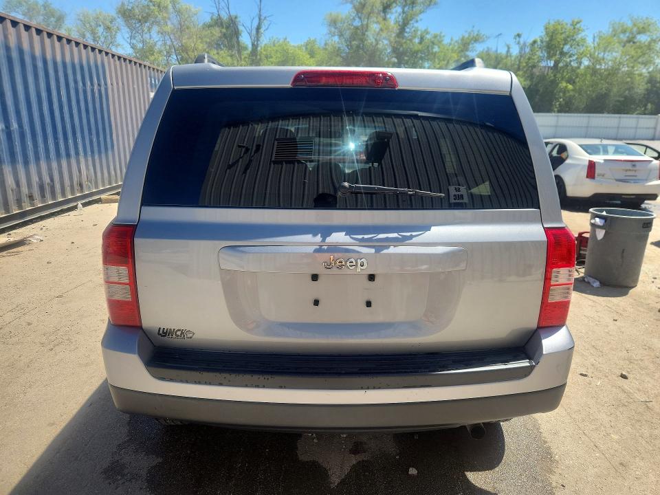 55877226 :رقم المزاد ، 1C4NJPBA3FD340889 vin ، 2015 Jeep Patriot مزاد بيع