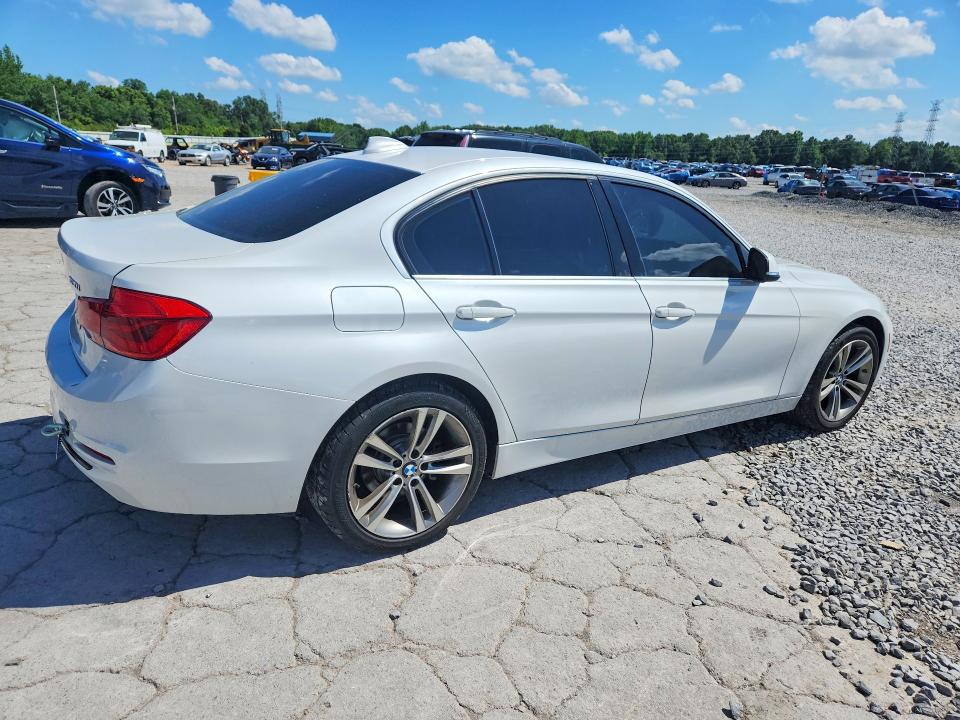 57346946 :رقم المزاد ، WBA8B9G57JNU97715 vin ، 2018 Bmw 330 مزاد بيع