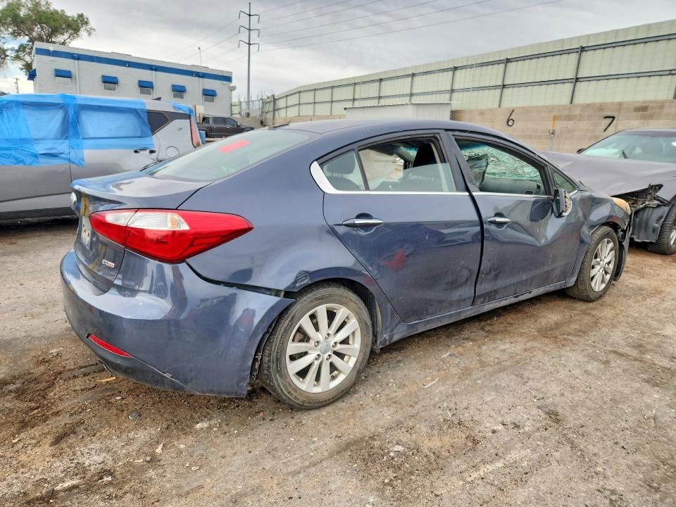 2015 Kia Forte მანქანა იყიდება აუქციონზე, vin: KNAFX4A88F5280745, აუქციონის ნომერი: 55418236