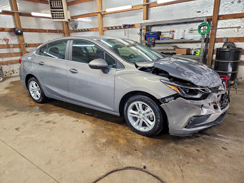 56418376 :رقم المزاد ، 1G1BE5SMXJ7140324 vin ، 2018 Chevrolet Cruze مزاد بيع