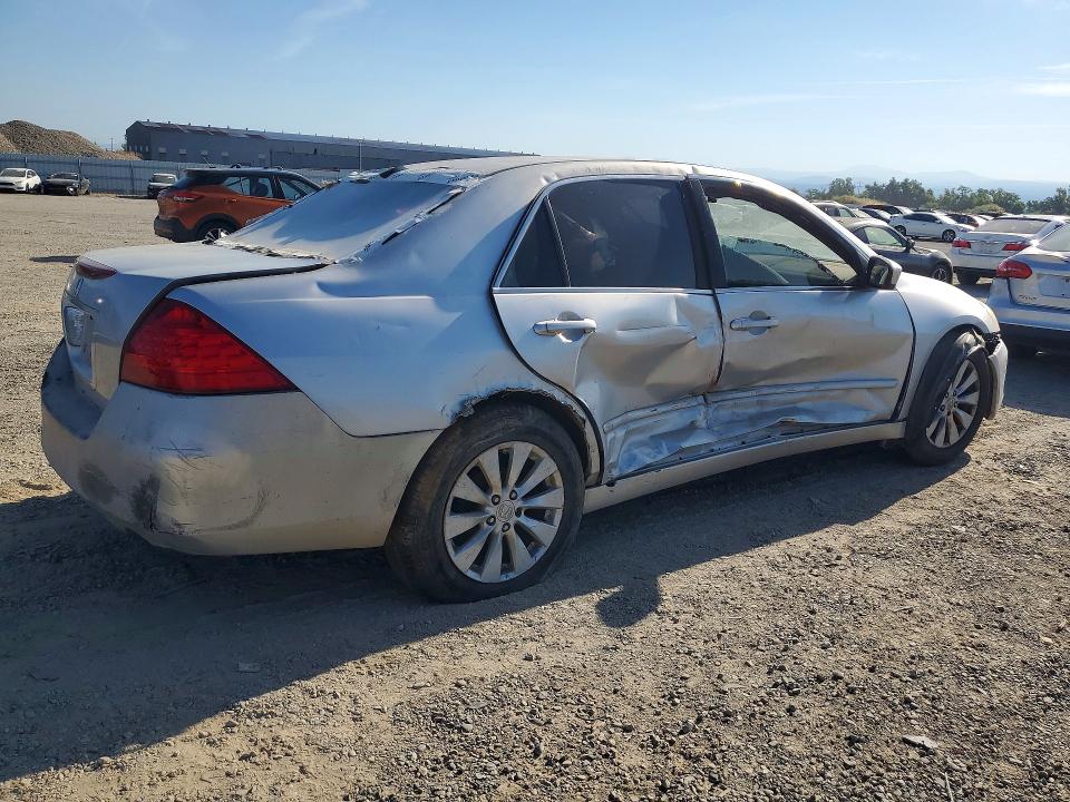 Продажа на аукционе авто 2007 Honda Accord, vin: JHMCM56347C017634, номер лота: 57962766