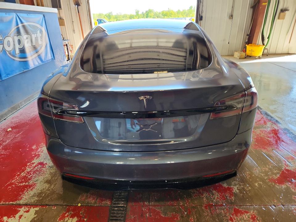 69382495 :رقم المزاد ، 5YJSA1E50NF470151 vin ، 2022 Tesla Model S مزاد بيع