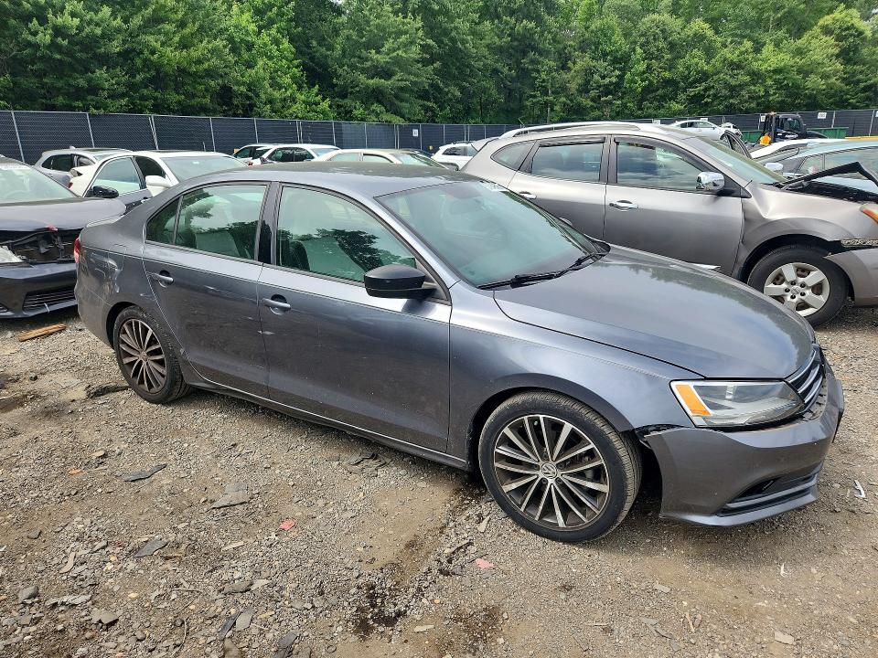 2015 Volkswagen Jetta მანქანა იყიდება აუქციონზე, vin: 3VWD17AJ2FM421025, აუქციონის ნომერი: 57949896