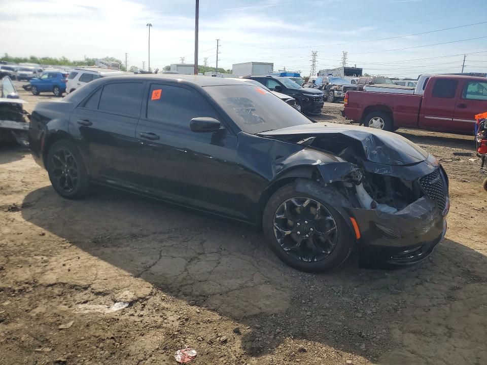 55788976 :رقم المزاد ، 2C3CCAGG1GH321259 vin ، 2016 Chrysler 300 مزاد بيع