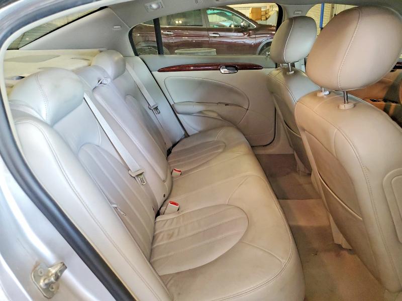 55922726 :رقم المزاد ، 1G4HC5EM4AU113555 vin ، 2010 Buick Lucerne مزاد بيع