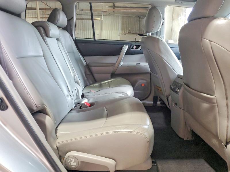56542136 :رقم المزاد ، 5TDBK3EH1BS068732 vin ، 2011 Toyota Highlander مزاد بيع