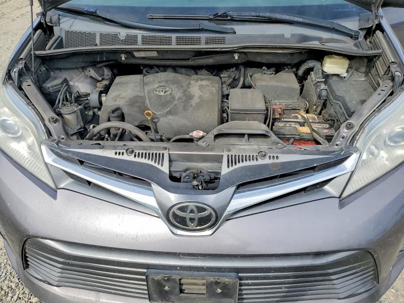 2018 Toyota Sienna მანქანა იყიდება აუქციონზე, vin: 5TDYZ3DC8JS933478, აუქციონის ნომერი: 55656806