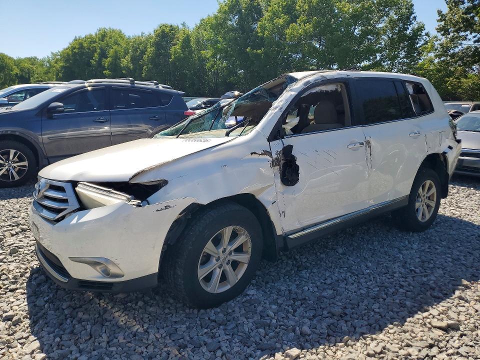 2012 Toyota Highlander მანქანა იყიდება აუქციონზე, vin: 5TDBK3EH1CS136156, აუქციონის ნომერი: 55358636