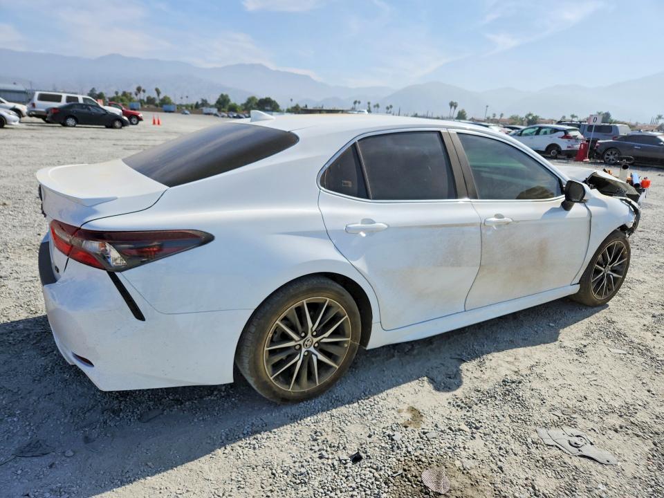 56642046 :رقم المزاد ، 4T1G11AK4RU878114 vin ، 2024 Toyota Camry مزاد بيع