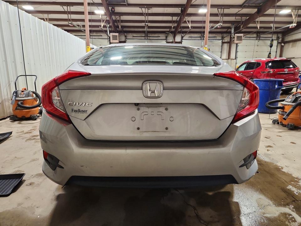 Aukcja sprzedaży 2018 Honda Civic, vin: 2HGFC2F57JH533171, numer aukcji: 57905366