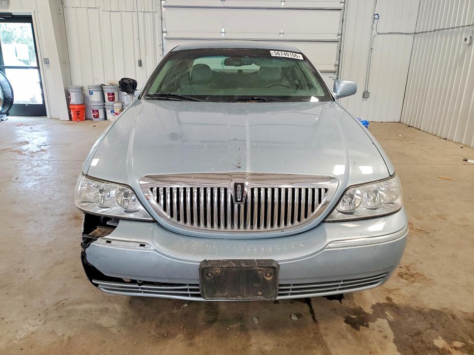 56740106 :رقم المزاد ، 1LNHM81V67Y625042 vin ، 2007 Linc Continental مزاد بيع