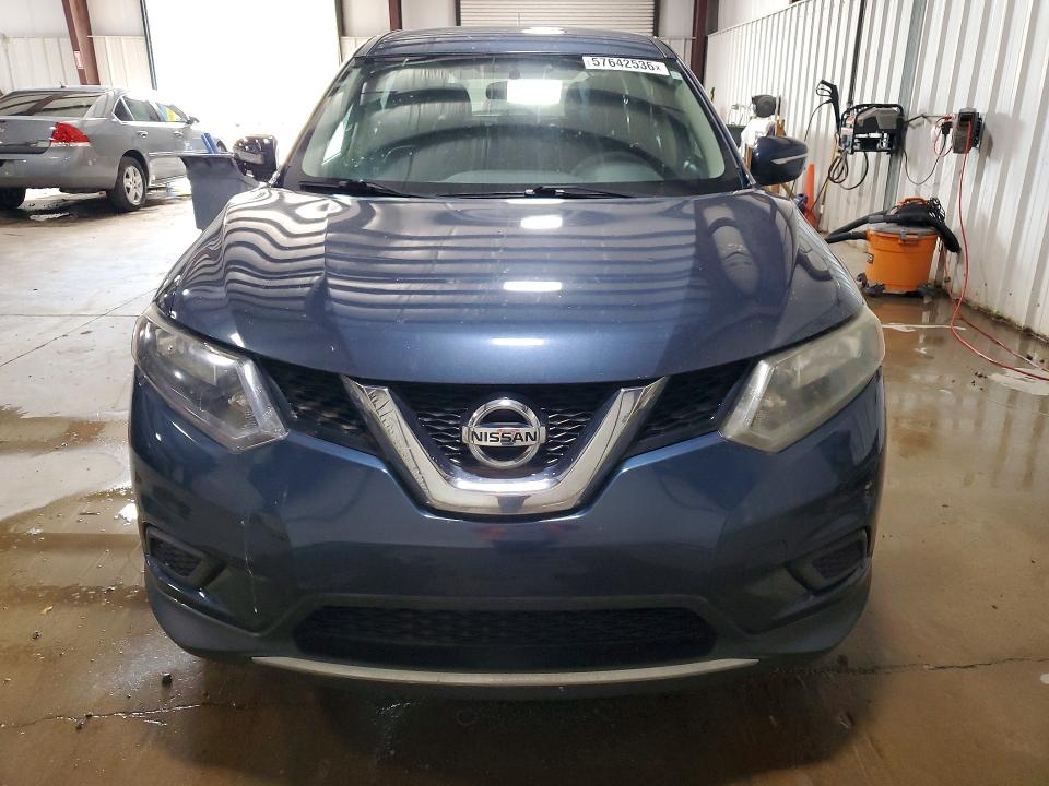 2015 Nissan Rogue მანქანა იყიდება აუქციონზე, vin: 5N1AT2MT1FC772876, აუქციონის ნომერი: 57642536