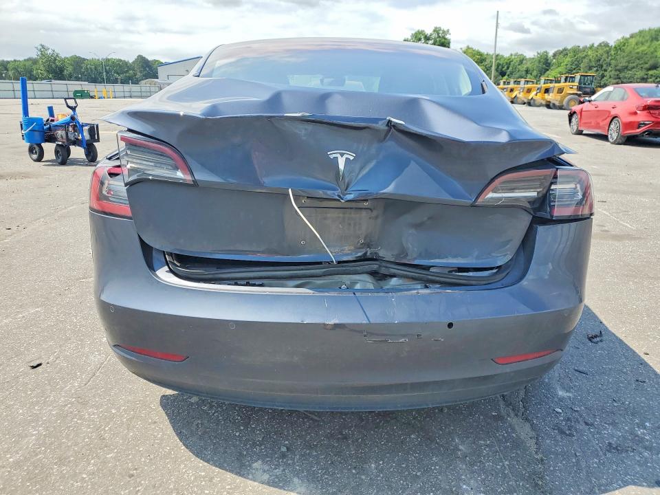 Продажа на аукционе авто 2018 Tesla Model 3, vin: 5YJ3E1EA9JF032051, номер лота: 55448486