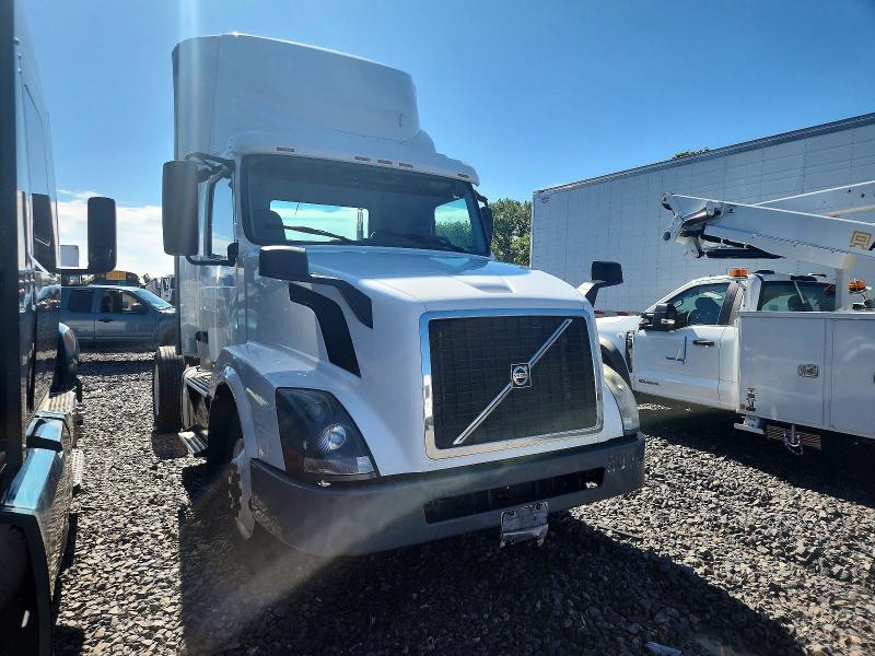 2016 Volvo Vnl მანქანა იყიდება აუქციონზე, vin: 4V4N39TG7GN965630, აუქციონის ნომერი: 53846026