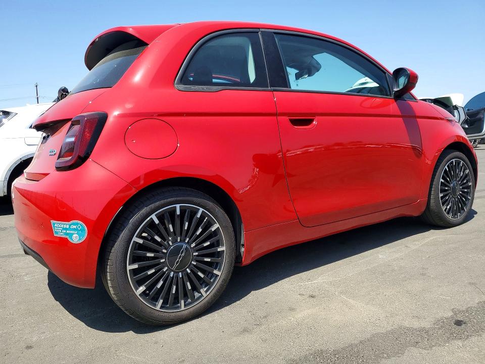 Продажа на аукционе авто 2024 Fiat 500, vin: ZFAFFAA44RX204442, номер лота: 55765166