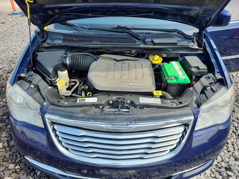 56801626 :رقم المزاد ، 2C4RC1BG6FR551613 vin ، 2015 Chrysler Town & Country مزاد بيع