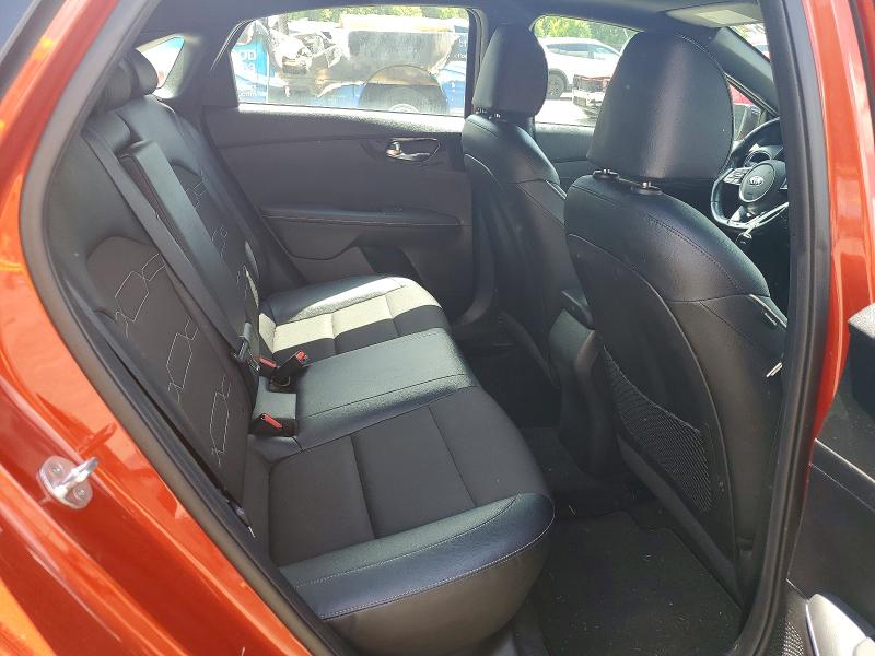 57043146 :رقم المزاد ، 3KPF34AD1ME296380 vin ، 2021 Kia Forte مزاد بيع