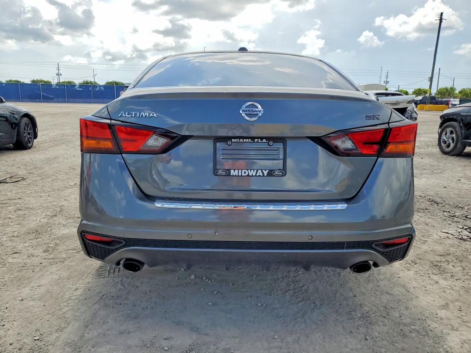 58055086 :رقم المزاد ، 1N4BL4CV0MN385797 vin ، 2021 Nissan Altima مزاد بيع