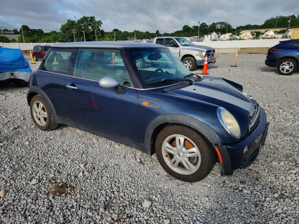2006 Mini Cooper მანქანა იყიდება აუქციონზე, vin: WMWRC33556TJ75954, აუქციონის ნომერი: 55410986