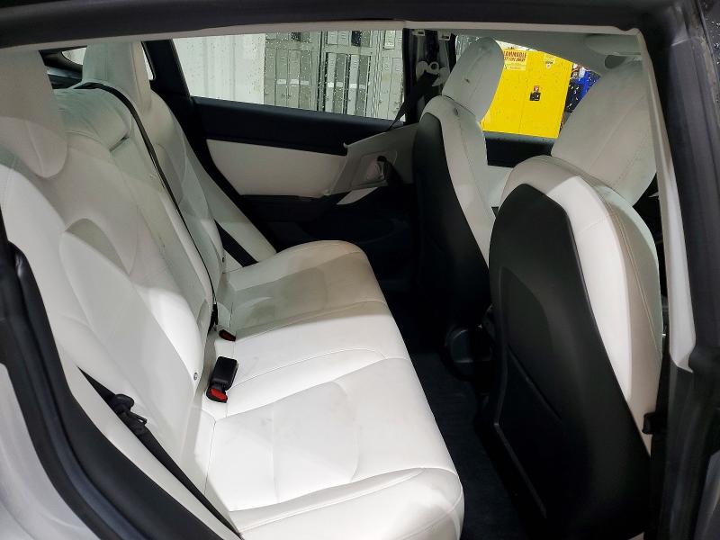58746036 :رقم المزاد ، 5YJ3E1EB1JF097257 vin ، 2018 Tesla Model 3 مزاد بيع