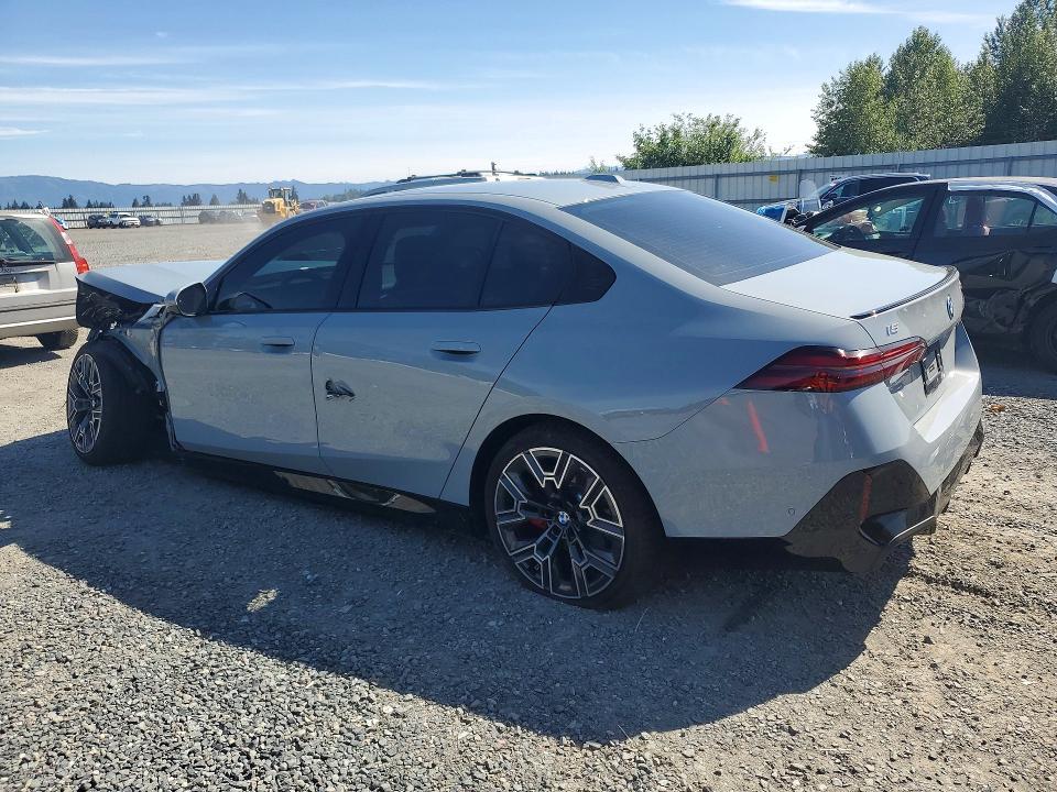 55731676 :رقم المزاد ، WBY33HG00TCX47785 vin ، 2026 Bmw I5 مزاد بيع