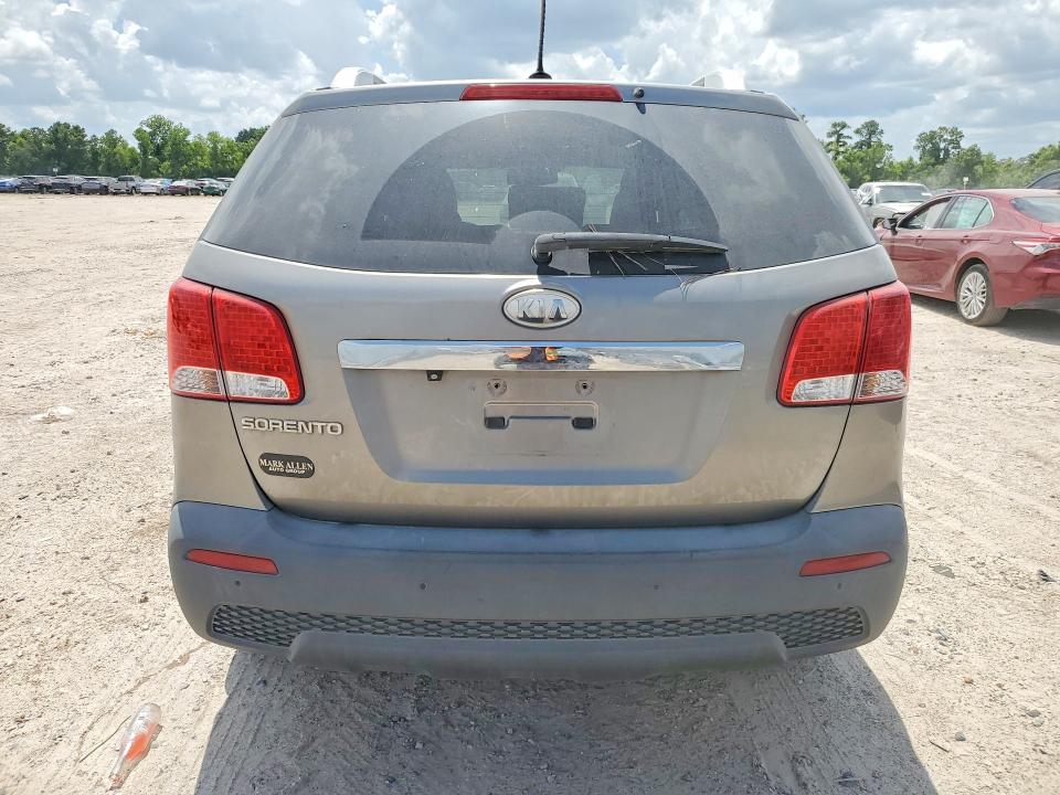 2011 Kia Sorento მანქანა იყიდება აუქციონზე, vin: 5XYKT3A18BG043586, აუქციონის ნომერი: 58994616