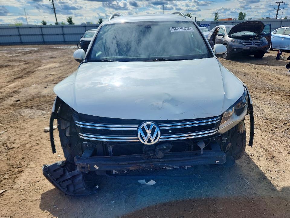Продажа на аукционе авто 2016 Volkswagen Tiguan, vin: WVGBV7AX5GW609375, номер лота: 58220496