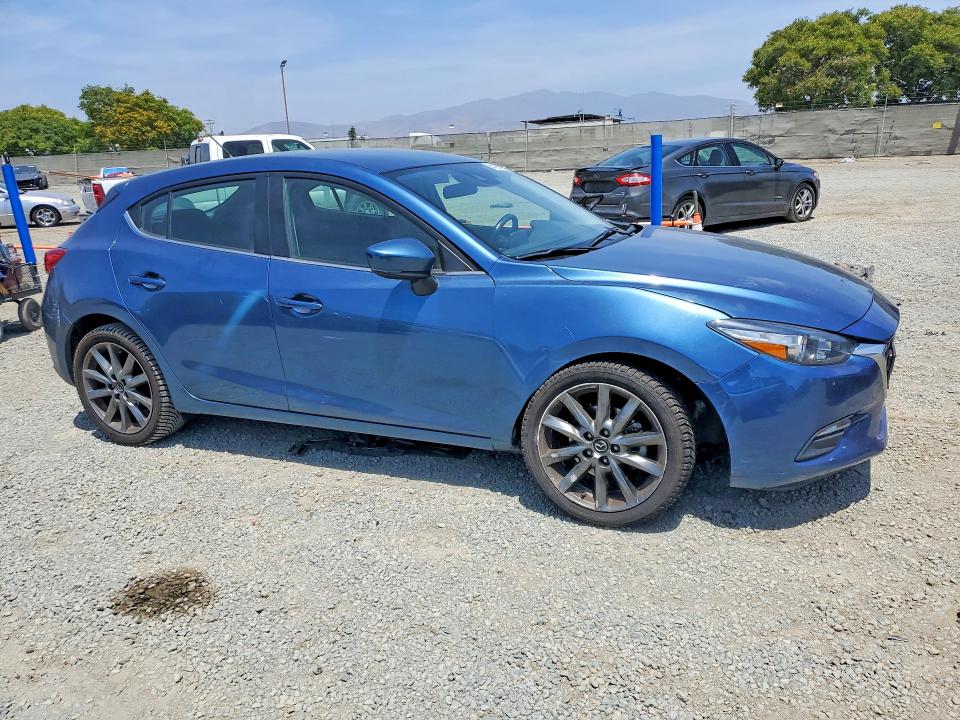 Продажа на аукционе авто 2018 Mazda 3, vin: 3MZBN1L30JM176578, номер лота: 55428736