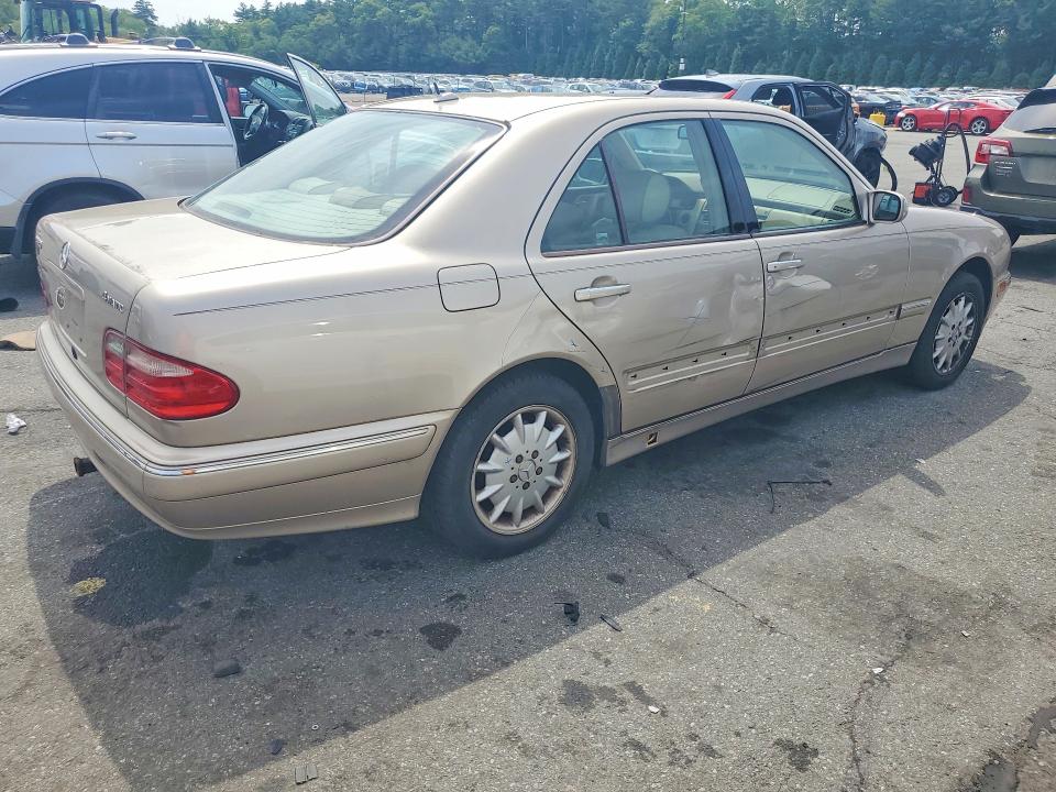 56819496 :رقم المزاد ، WDBJF82J62X066049 vin ، 2002 Mercedes-benz E مزاد بيع