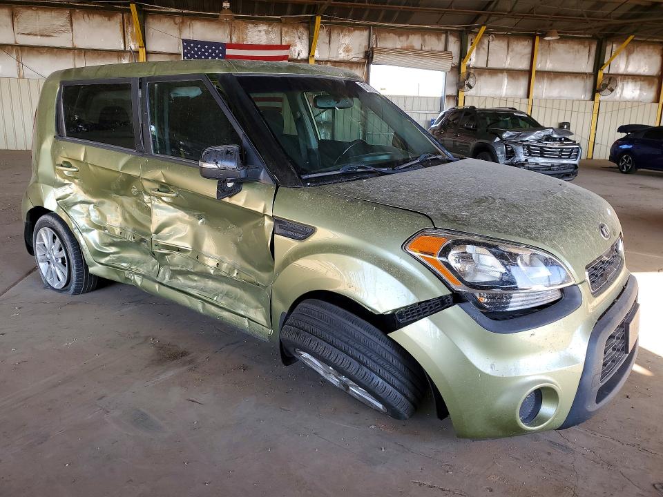 56127926 :رقم المزاد ، KNDJT2A63D7528848 vin ، 2013 Kia Soul مزاد بيع
