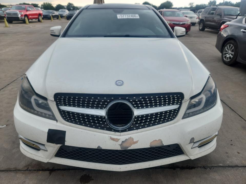 57732466 :رقم المزاد ، WDDGJ4HB7FG368884 vin ، 2015 Mercedes-benz C مزاد بيع