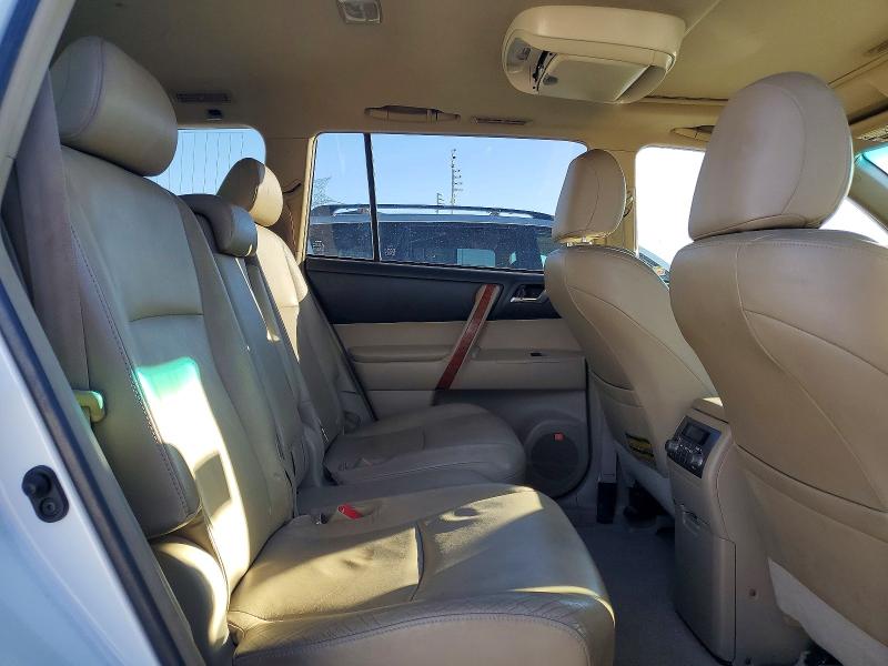 56256946 :رقم المزاد ، JTEES42AX82051191 vin ، 2008 Toyota Highlander مزاد بيع