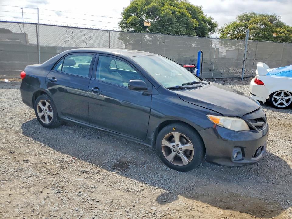 56689346 :رقم المزاد ، 2T1BU4EE0BC574261 vin ، 2011 Toyota Corolla مزاد بيع