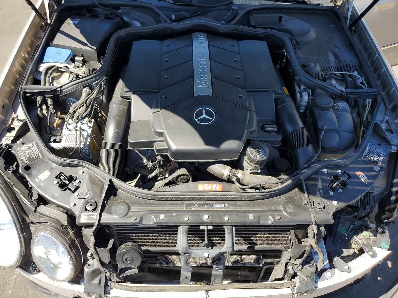 58485146 :رقم المزاد ، WDBUF70JX5A728488 vin ، 2005 Mercedes-benz E مزاد بيع