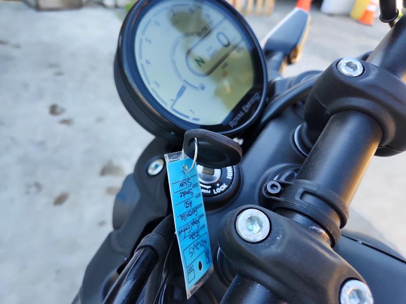 55311366 :رقم المزاد ، ME3BFK406TK500985 vin ، 2026 Royal Enfield Motors Guerilla 450 مزاد بيع