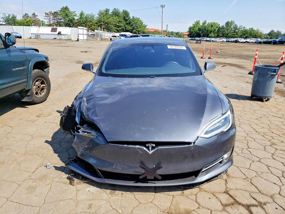 58102836 :رقم المزاد ، 5YJSA1E46KF300315 vin ، 2019 Tesla Model S مزاد بيع