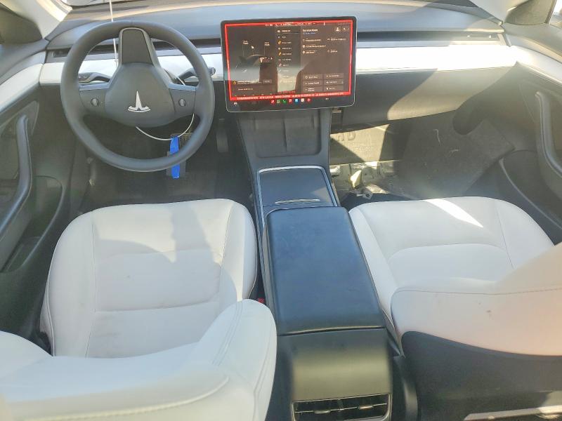 58221876 :رقم المزاد ، 5YJ3E1EB3NF261906 vin ، 2022 Tesla Model 3 مزاد بيع