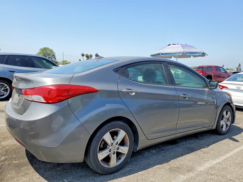 2013 Hyundai Elantra მანქანა იყიდება აუქციონზე, vin: 5NPDH4AE5DH364841, აუქციონის ნომერი: 56469736